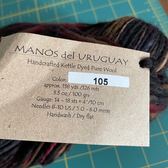 Manos del Uruguay Wool Classica - Picture 3 of 3